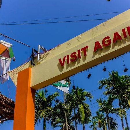 Maitreya Beach Resort Дивеагар Экстерьер фото