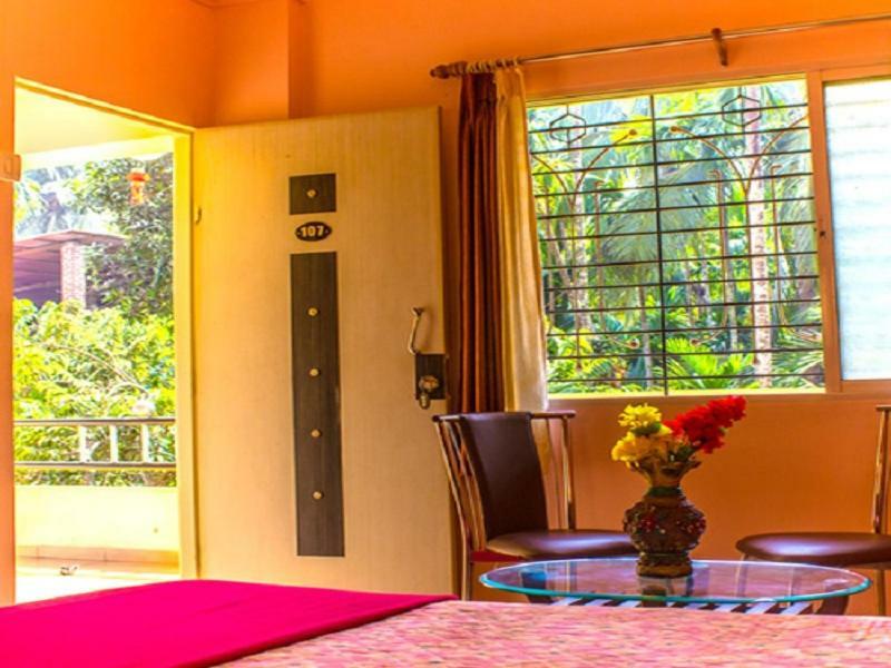 Maitreya Beach Resort Дивеагар Экстерьер фото